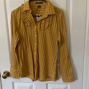 Gap long sleeves buttons down with raffles brand new women’s shirt